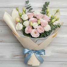 Букет цветов из:  Лизиантусы в Покровское