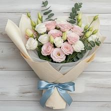 Букет цветов из:  Лизиантусы в Покровское