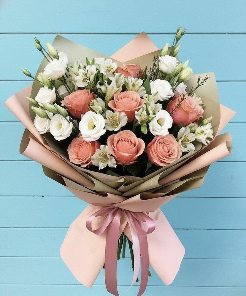 Букет цветов из: Розы, Альстромерии и Лизиантусы в Покровское