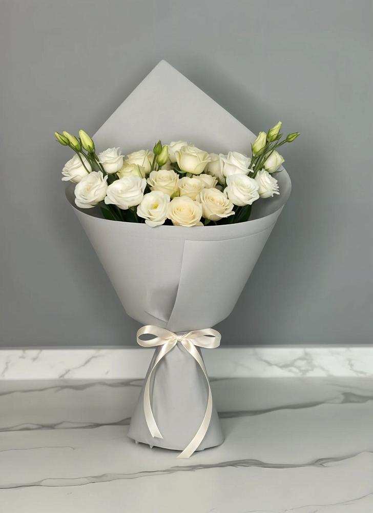 Букет цветов из: Розы и Лизиантусы в Покровское